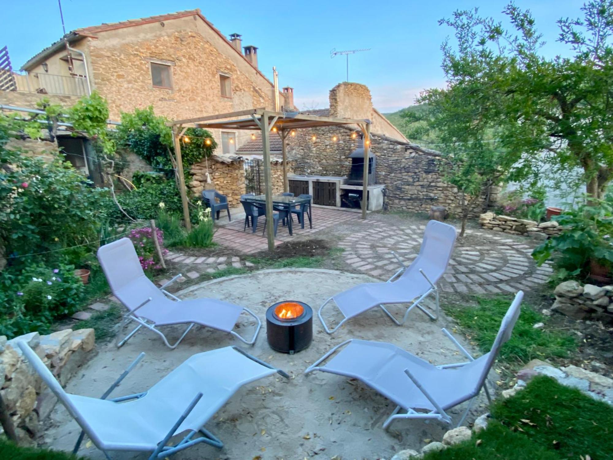 Casa Acollidora I Familiar Amb Jardi I Barbacoa Hébergement de vacances